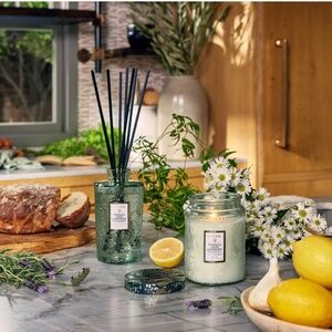 VOLUSPA. FRENCH CADE LAVENDER.